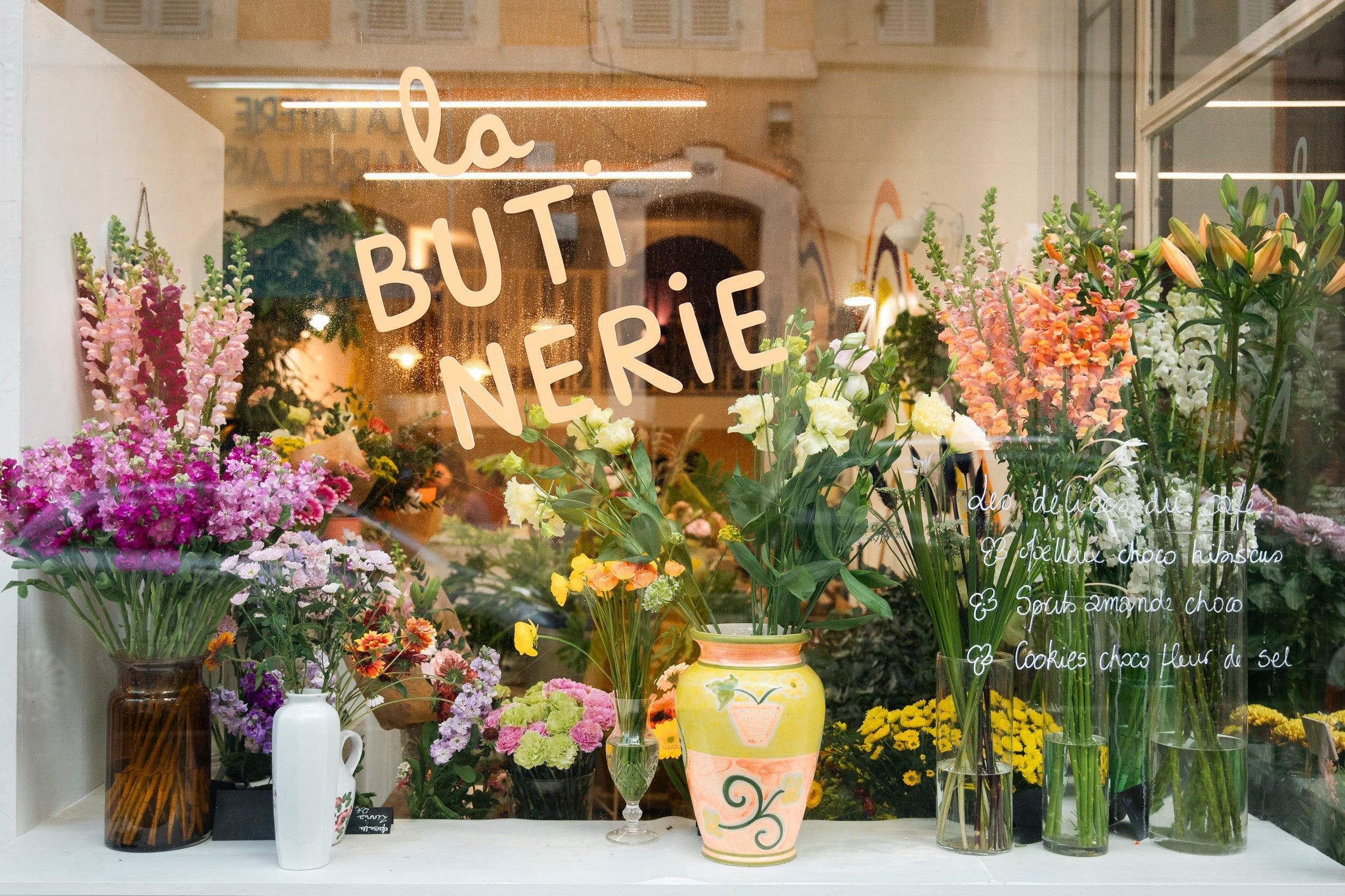 Guide des fleurs de saison à La Butinerie Marseille